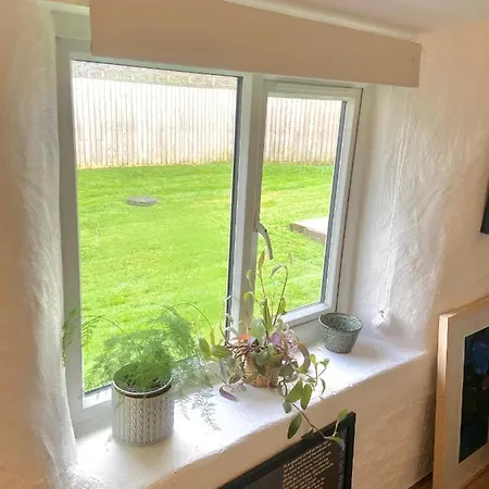 Holiday home Idyllic Cornish Cottage, Superking Bed, Private Garden Dogs Welcome Truro